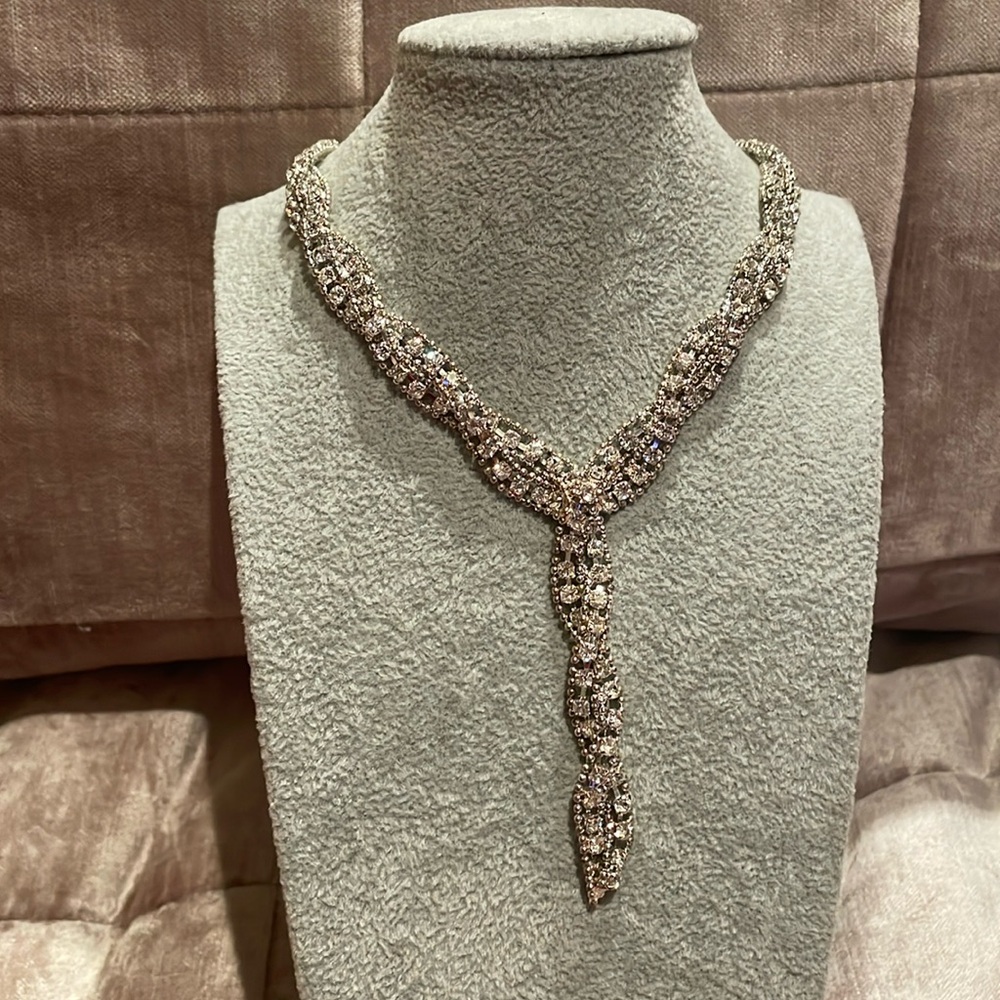V Style Rhinestone Necklace